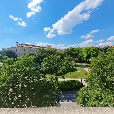 New Modern-park View-5 Minutes From Diocletian's Palace 公寓