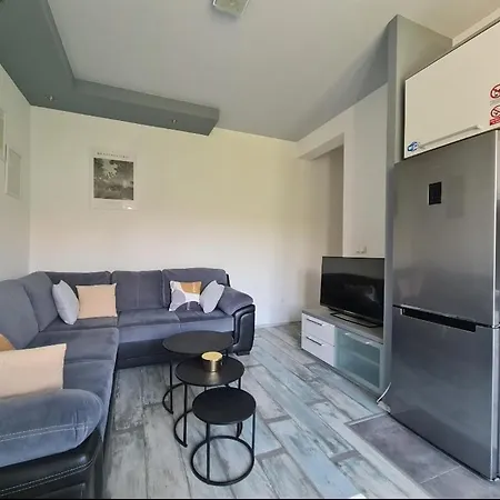 New Modern-park View-5 Minutes From Diocletian's Palace شقة *