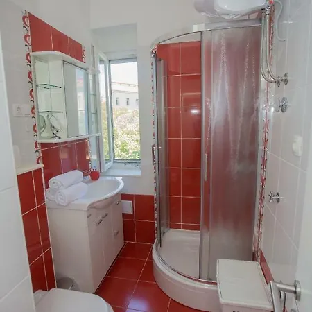 New Modern-park View-5 Minutes From Diocletian's Palace سبليت