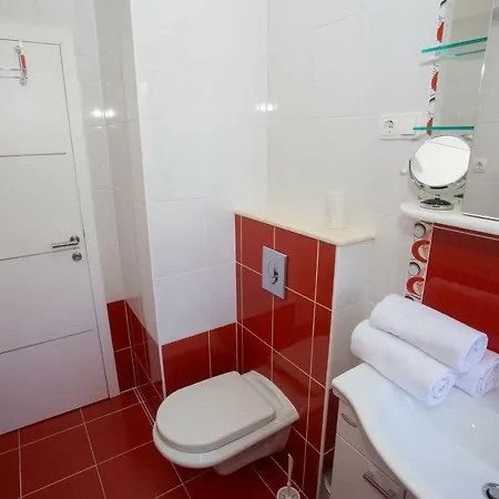 New Modern-park View-5 Minutes From Diocletian's Palace *