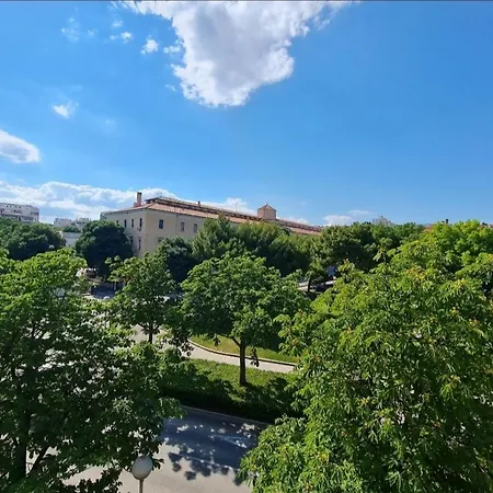 New Modern-park View-5 Minutes From Diocletian's Palace 아파트 *