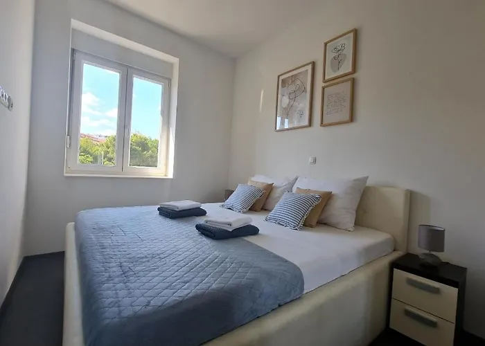 New Modern-park View-5 Minutes From Diocletian's Palace 아파트 *